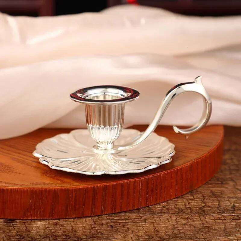 European Style Candlestick Valentines Day Handheld Candle Holders Retro Single Head Candlelight Stand Taper Holder Wholesale Y260131