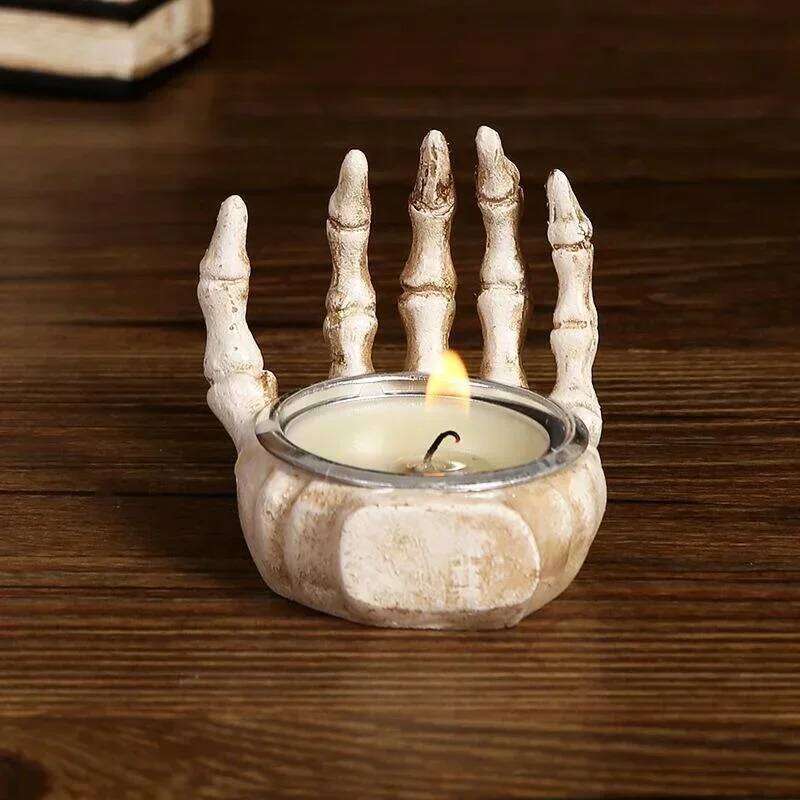 Home Candlestick Ornaments Resin Skull Halloween Decoration Gifts Holders Decor Candle Holder Y260131