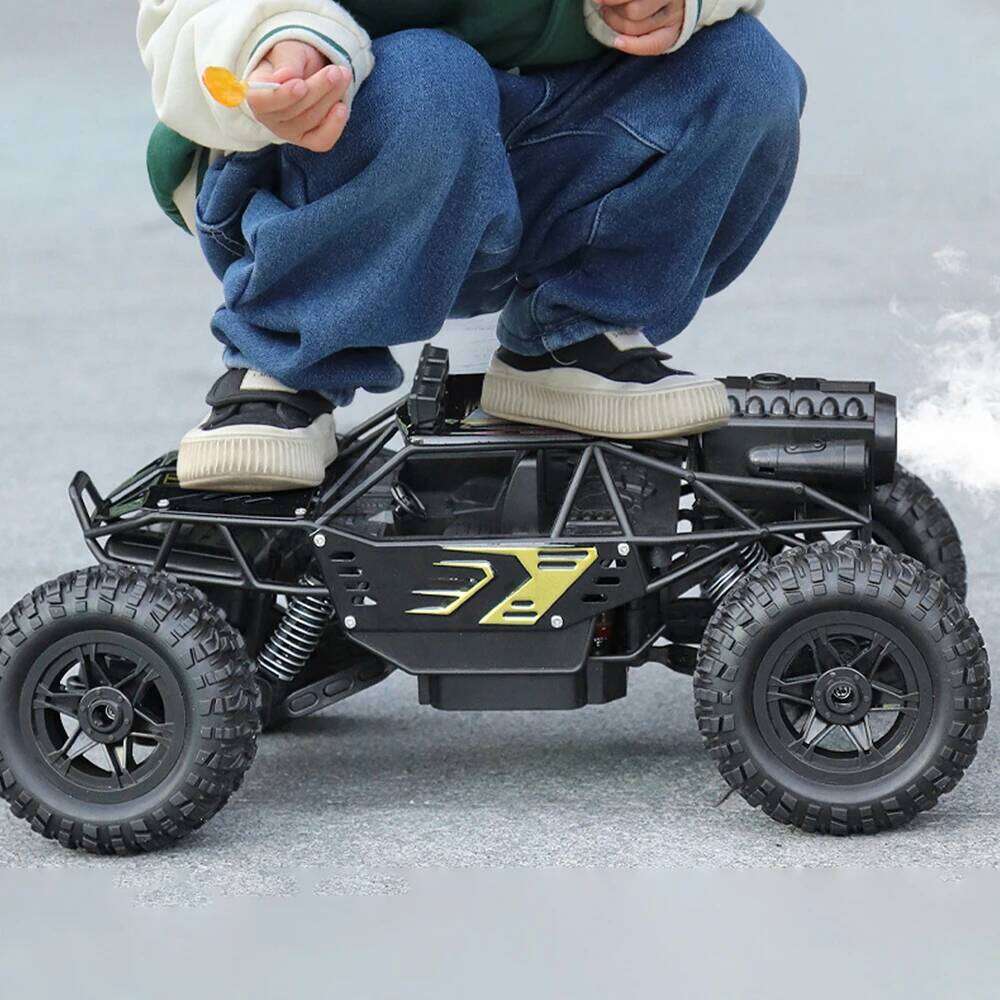 Big 4/6WDRC CAR with Led lights 2.4G Cross-country Climbing Spray Racing Remote Control Electric Car Fall Resistant Boy Toys Y260131