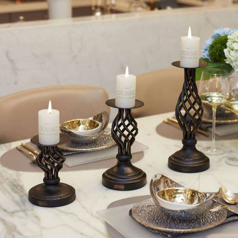 Creative Retro Hollowed Candlestick Valentine's Day Wedding Candlelight Dinner Props Decoration Candle Holder Y260131