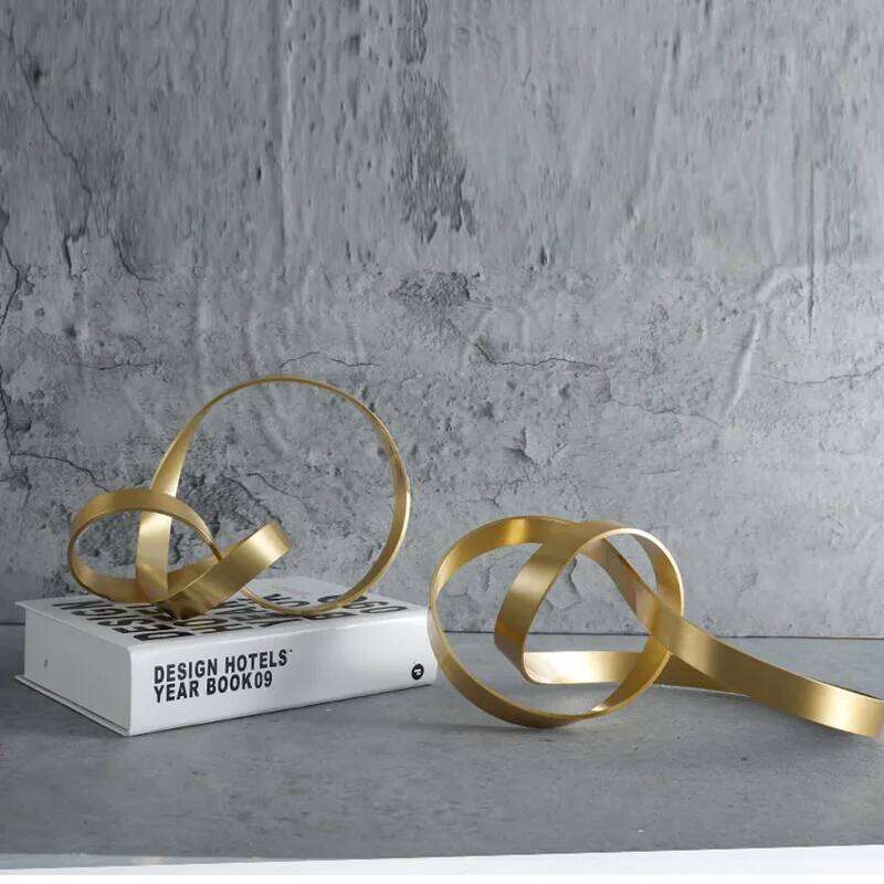 Creative Gold Crafts Knot Golden Line Hollow Out Metal Figurine Winding Rope Decorative Figurines Home Decoration Accessories Y260202