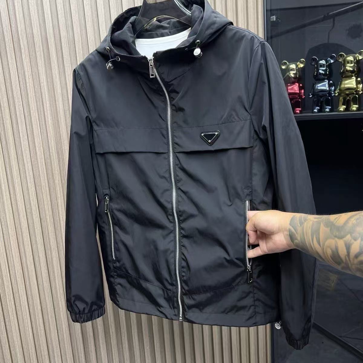 2026 New Spring and autumn solid color simple jacket men's high-end casual windproof hooded jacket