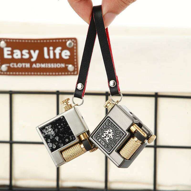 2025 Pure Copper Square Vintage Lighter, Antique Side-Sliding Flint Wheel Kerosene Lighter for Men's Retro Collectible W260202