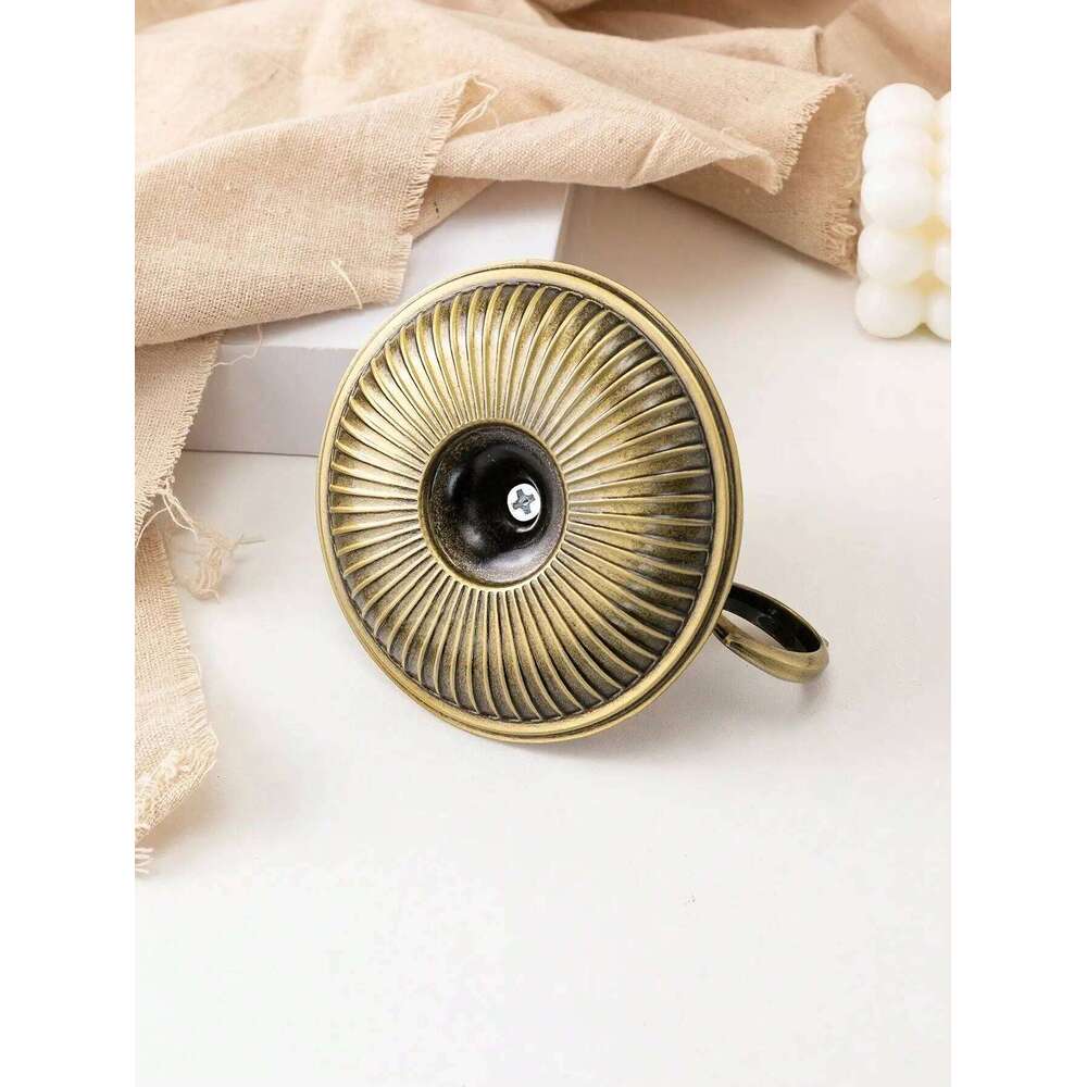 1PC European style church home villa handicraft ornaments zinc alloy household hand-held candle holder Y260131