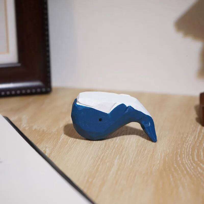 1PC Miniature Curved Tail Blue Whale Handmade Wood Sculpture Marine Organism Figurines Office Bookshelf Craft Bedroom Decoration Y260202