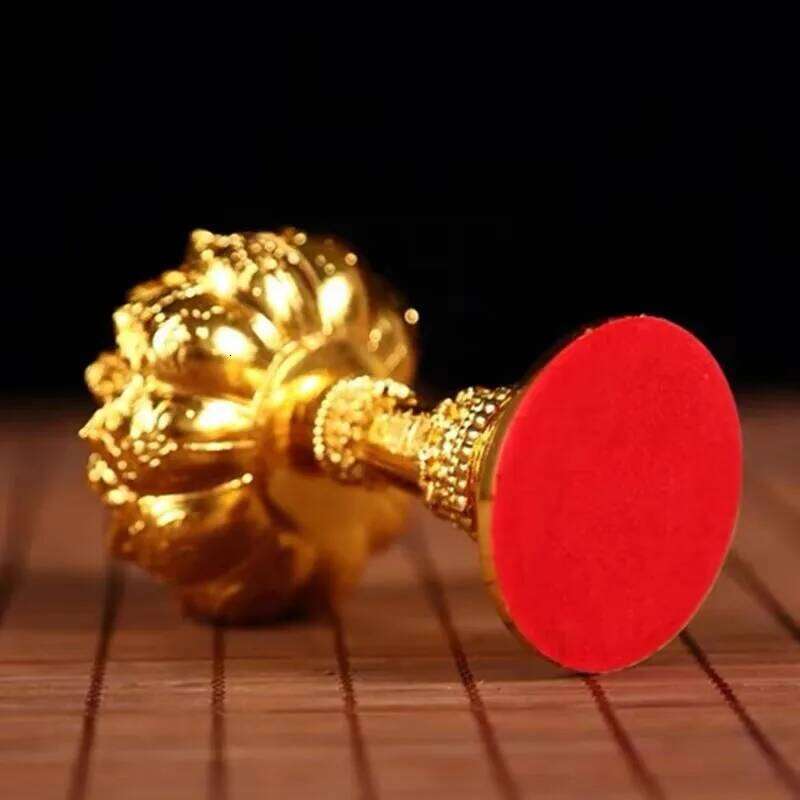 Embossed Buddhist Candle Cup Zinc Alloy Flower Golden Candlestick Tibetan Wedding Lamp Holde Dinner Home Table Decoration Y260131