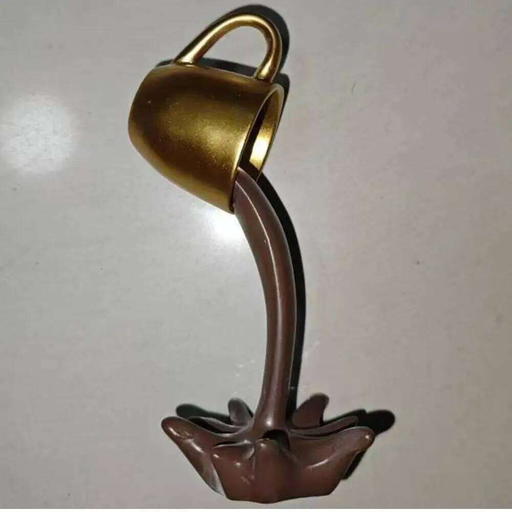 High-end 3d Floating Spilling Resin Craft Decorative Coffee Ornaments Suspended Cup Sculpture Desktop Y260202