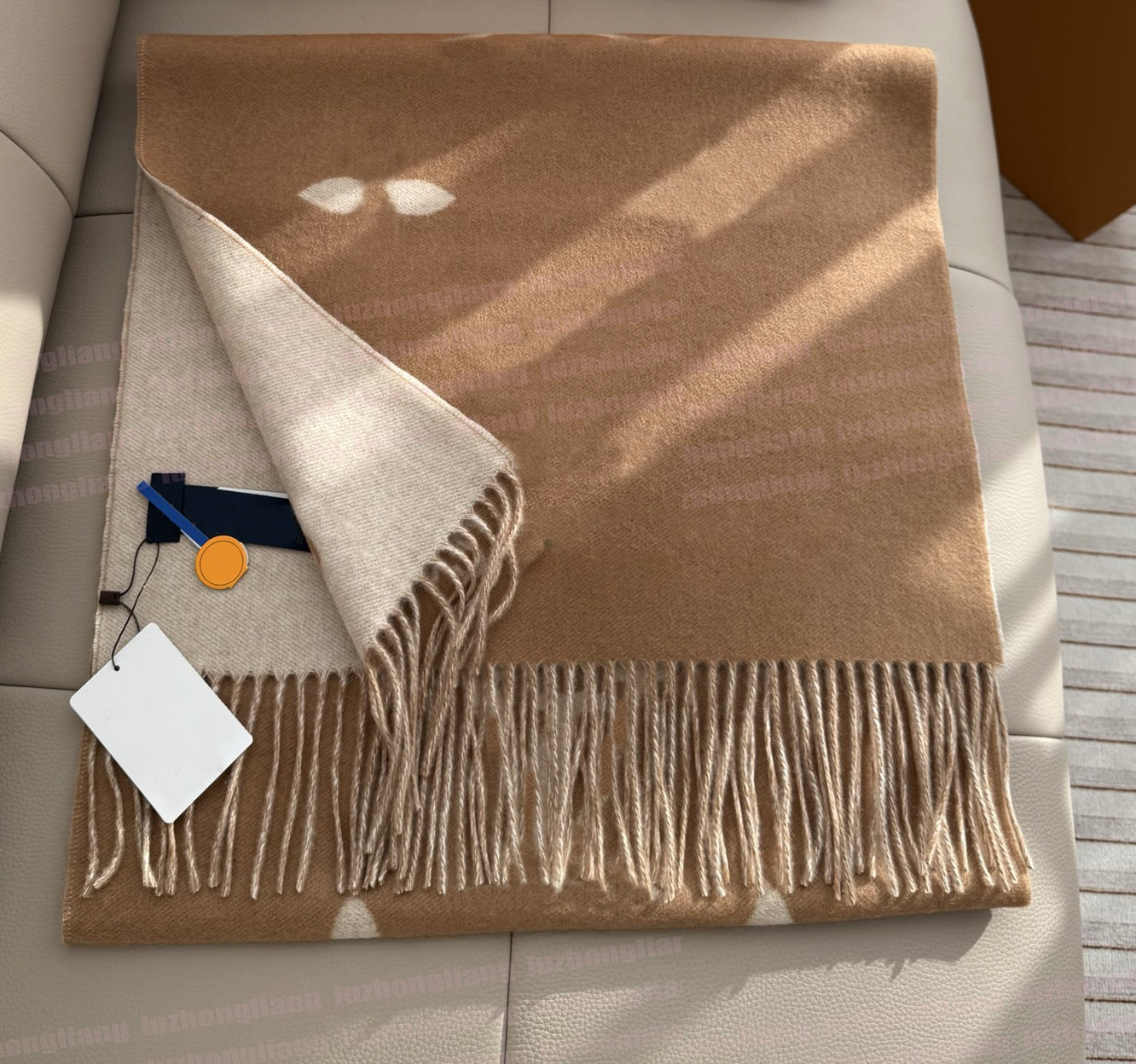 2026 Advanced Designer Cashmere Scarf Tassel Shawl Clover Warm Cashmere Shawl Scarf Optional Gift Box 180*45cm 666