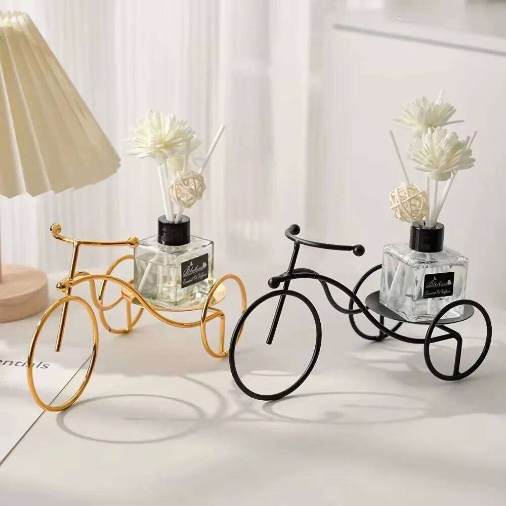Metal Bicycle Candle Holder / Diffuser Stand, Decorative Tricycle Rack, 2 Colors Black/Gold, Creative Home Decor Gift, Y260131