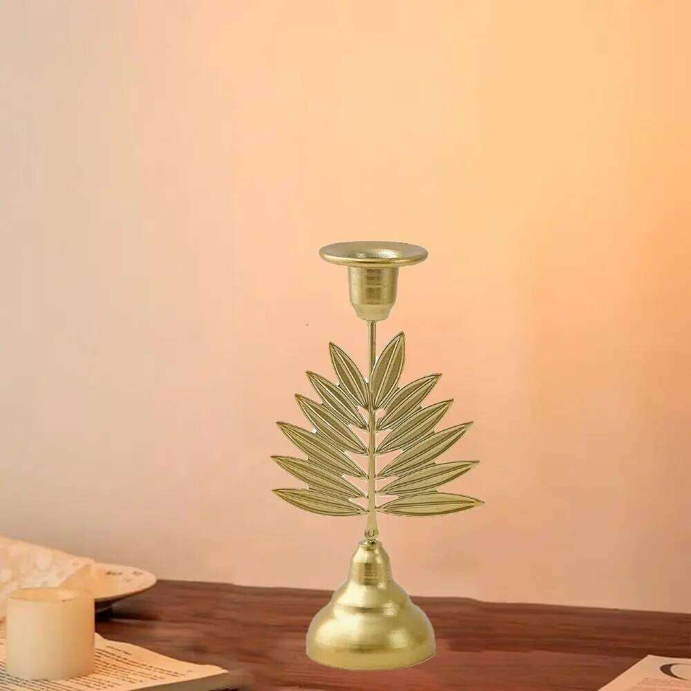 Multiple Styles Elegant Butterfly Candle Holder Unique European Style Leaf Candlestick Stand Luxury Iron Aromatherapy Rack Table Y260131