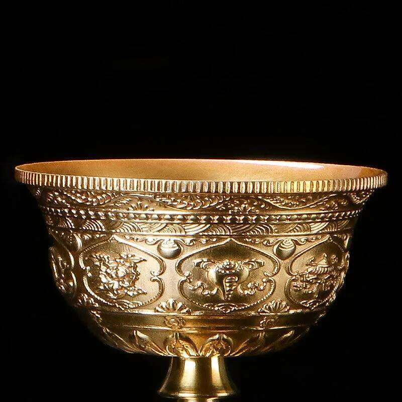 Embossed Brass Candle Cup Romantic Flower Gold Candlestick Buddhist Lamp Holder Wedding Dinner Home Collection Table Decoration Y260131