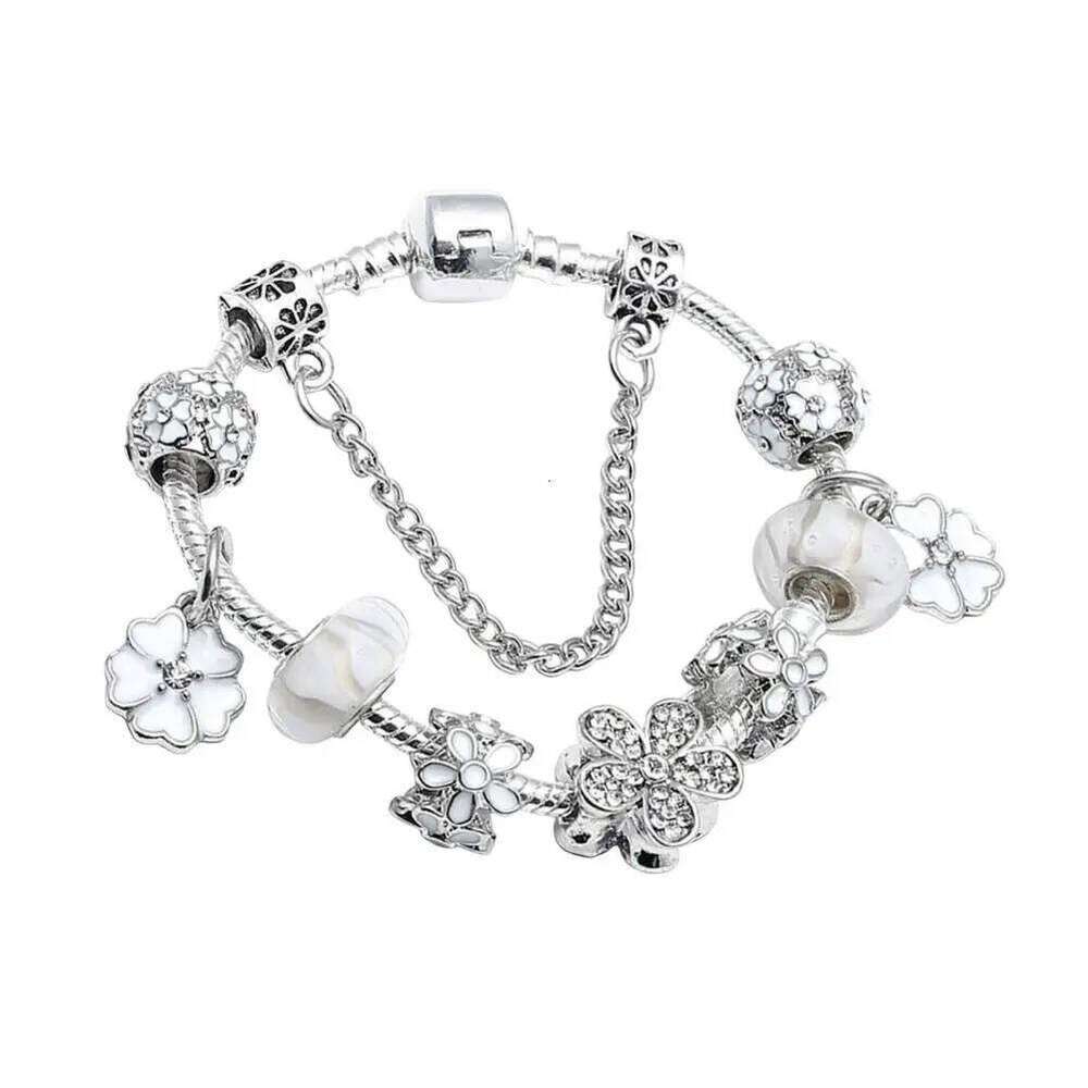 Women Bangle Multi Flower Clover Pendant Secure Closure Rhinestone Decor Alloy Adjustable Bracelet Prom Dating Work Wrist Jewelr H260202