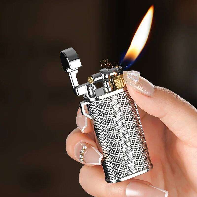 New Retro Metal Relief Inflatable with Grinding Wheel Portable Butane Gas Open Flame Outdoor Lighter Men's Gift W260202