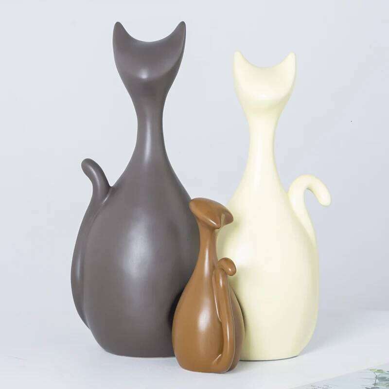 Three Family Creative Abstract Cat Living Room Wine Home Entrance Cabinet Decoration Y260202