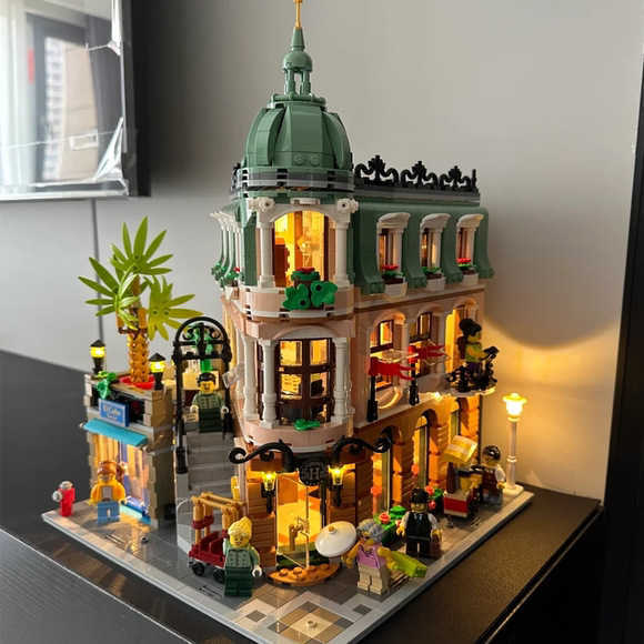 Compatible Boutique Hotel Building Blocks Street View Series DIY Handmade House Model Girls Gift L260202