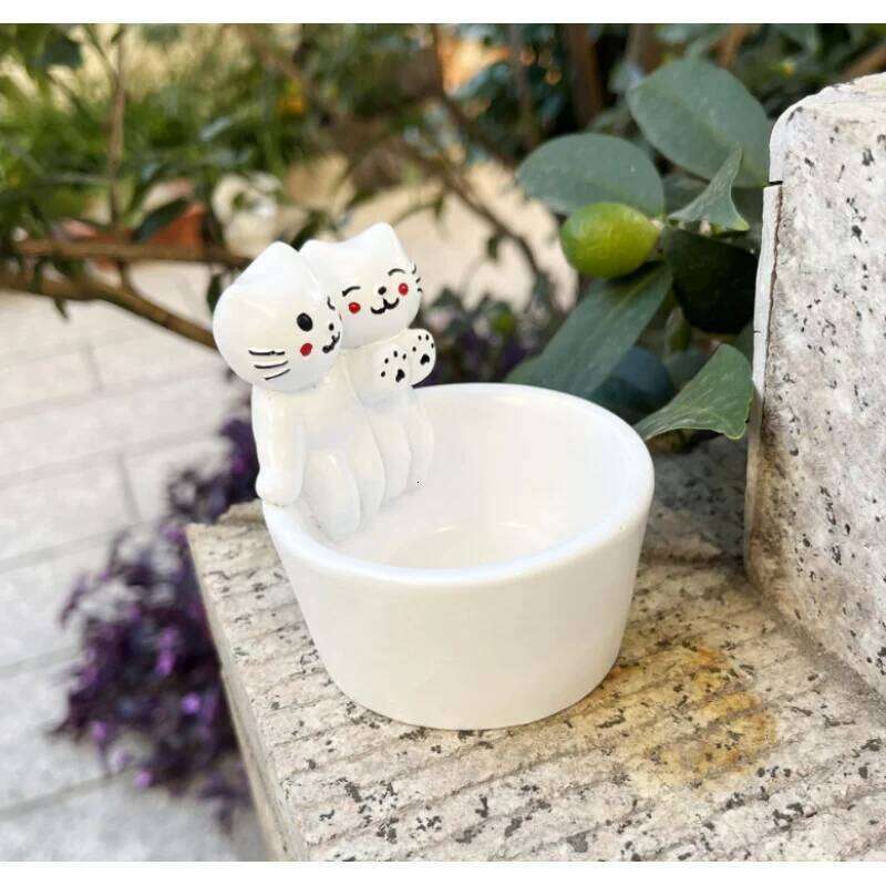 Cartoon Couple Kitten Candlestick Resin Ornament Y260131