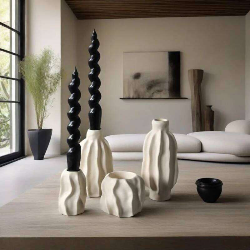 Quiet Wind Cream Ceramic Medieval Modern Simple Candlestick Table Restaurant Plank House Decoration Y260131