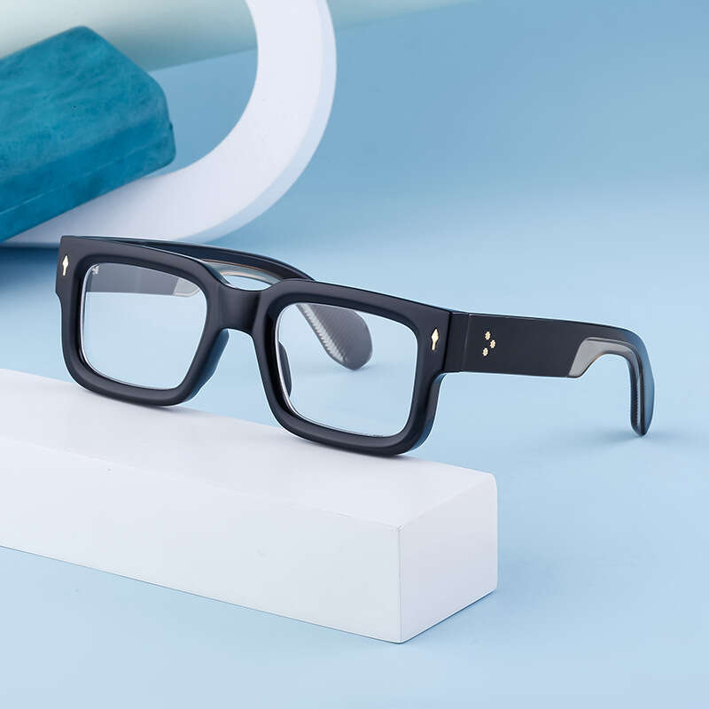 Retro thick-framed square sunglasses Multi-color UV-protective glasses Suitable for street style and vacation outings