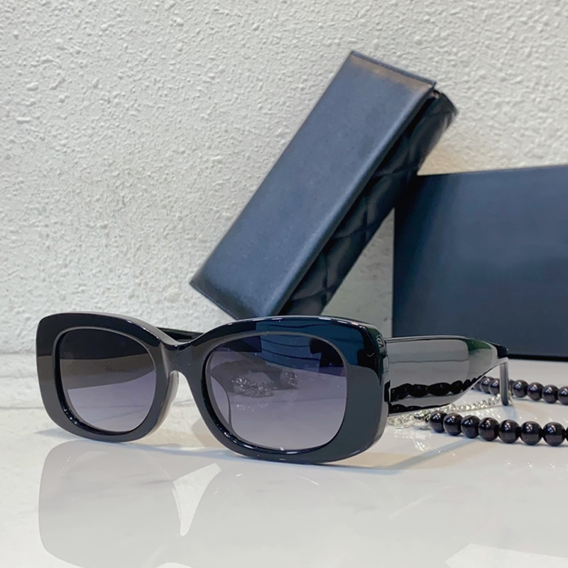 Womens Designer Fashion Sunglasses Full Frame Exquisite Exclusive Traceless Dismantling Chain C5488 Womens Luxury Light Color Decorative Mirror