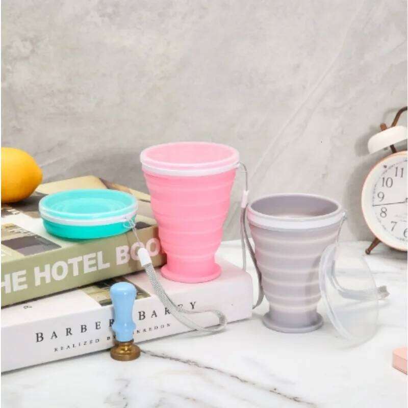 300ml Silicone Folding Mug - Leakproof Portable Travel Cup w/Carabiner for Camping/Sports/Coffee, Collapsible Tea Water Bottle Z260202