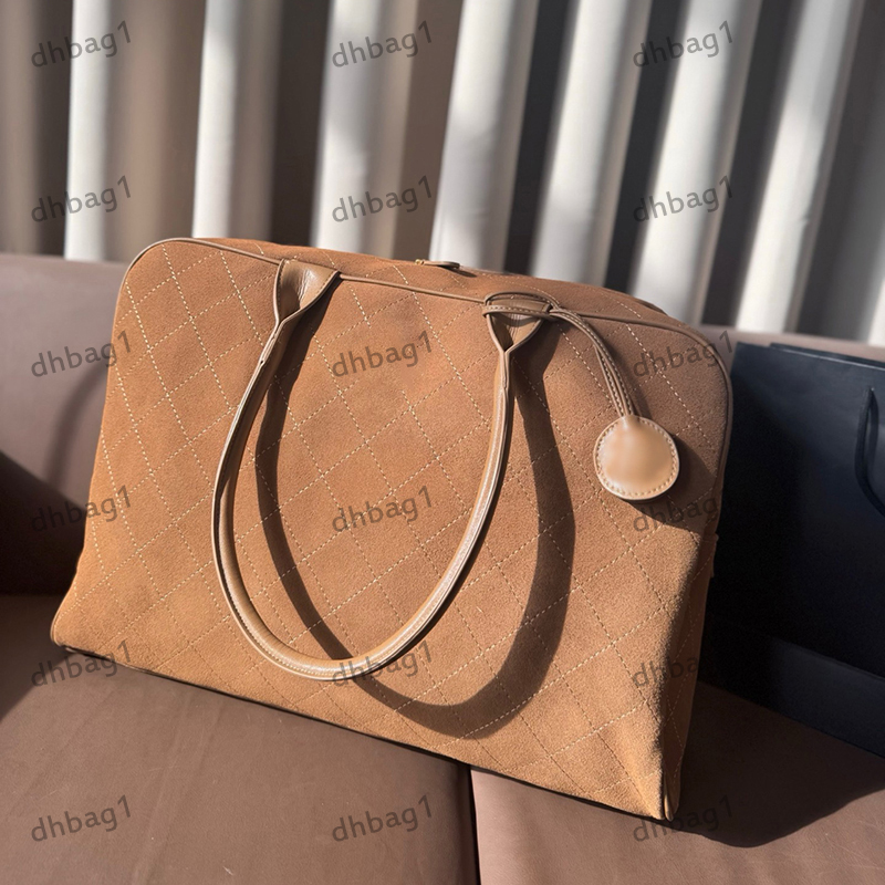Suede Tote Airport Bag 43cm Designer Lady Shoulder Bag Genuine Leather Checkered Pattern Gold Hardware Classic Coin Small Pendant Large Capacity Shopping Sacoche