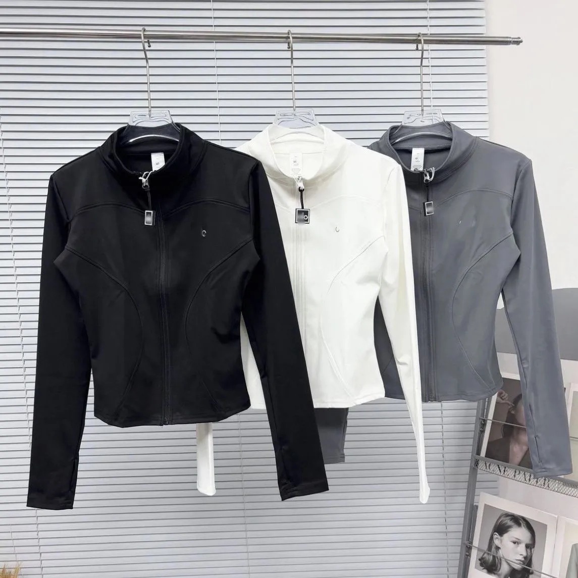 Women Yoga Jacket Sets Workout Sports Coat Top Full-Zip Track Hoodies Gym Fiess Jackets Sports Quick Dry Women Clothes