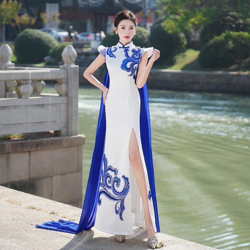 Designer's Long Velvet Fashion Runway Cheongsam 2026 New Performance Outfit Slim Fit Improved Fish Tail Chinese Style Annual Party Dress