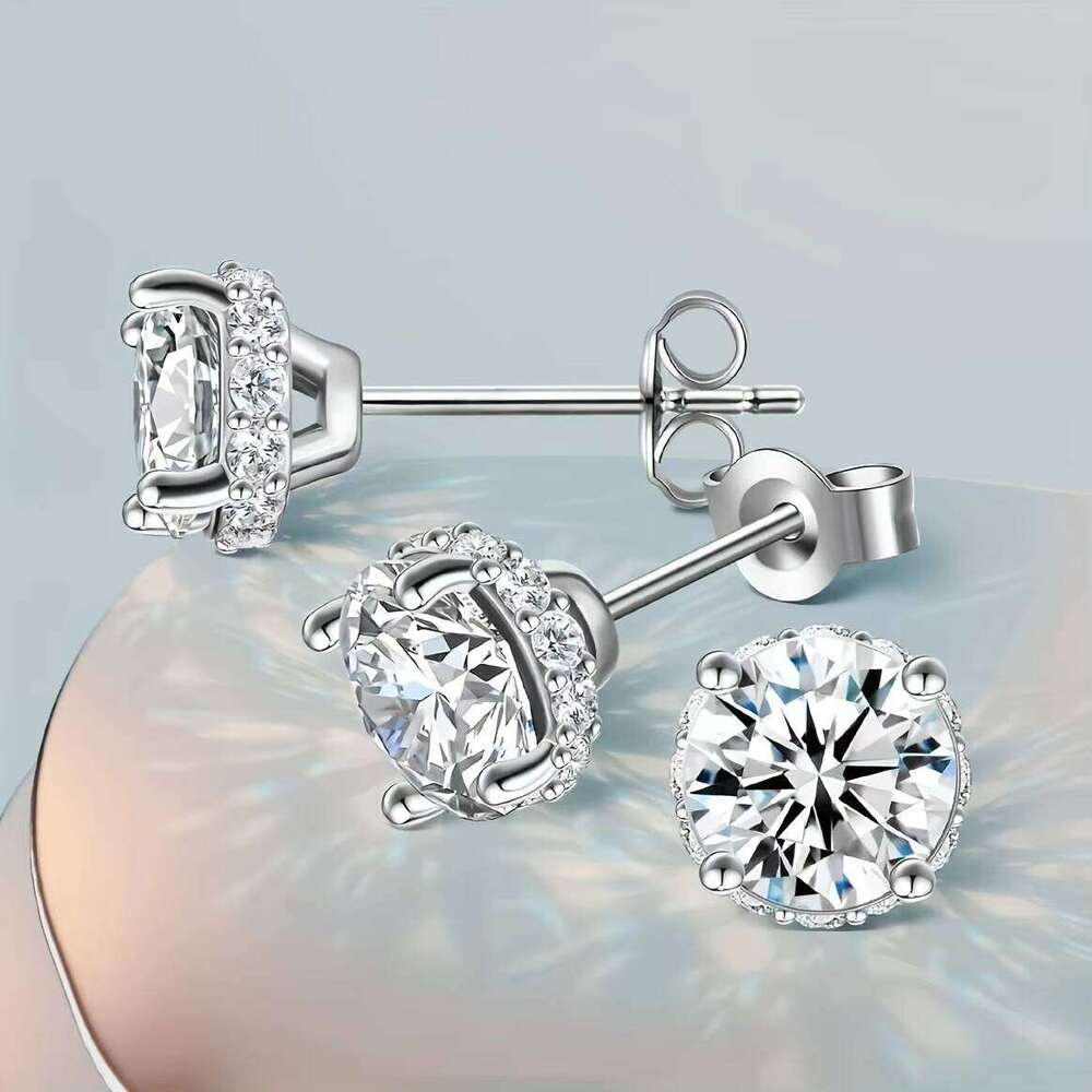 Advanced Luxury S925 Sterling Silver Premium Moissanite Stud Earrings Suitable For Daily Decoration
