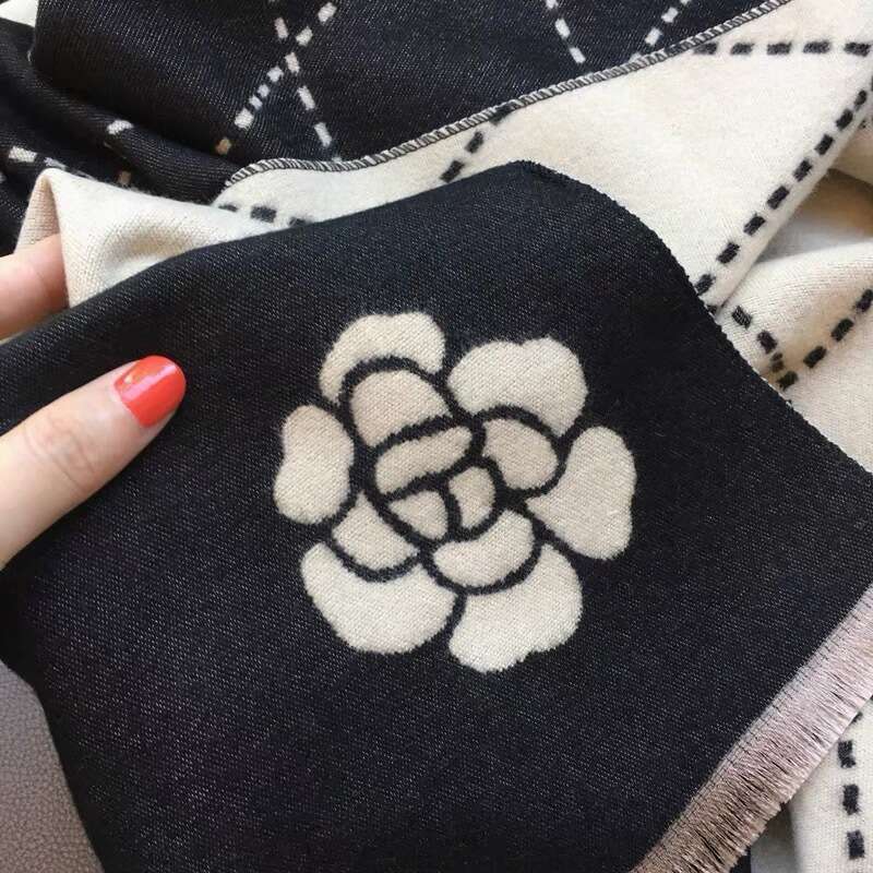 Autumn Winter Hot-Selling Shawl Outerwear Women's Office Blanket Neck Warmer Imitation Cashmere Tassel Warm Scarf Elegant scarfs designer women