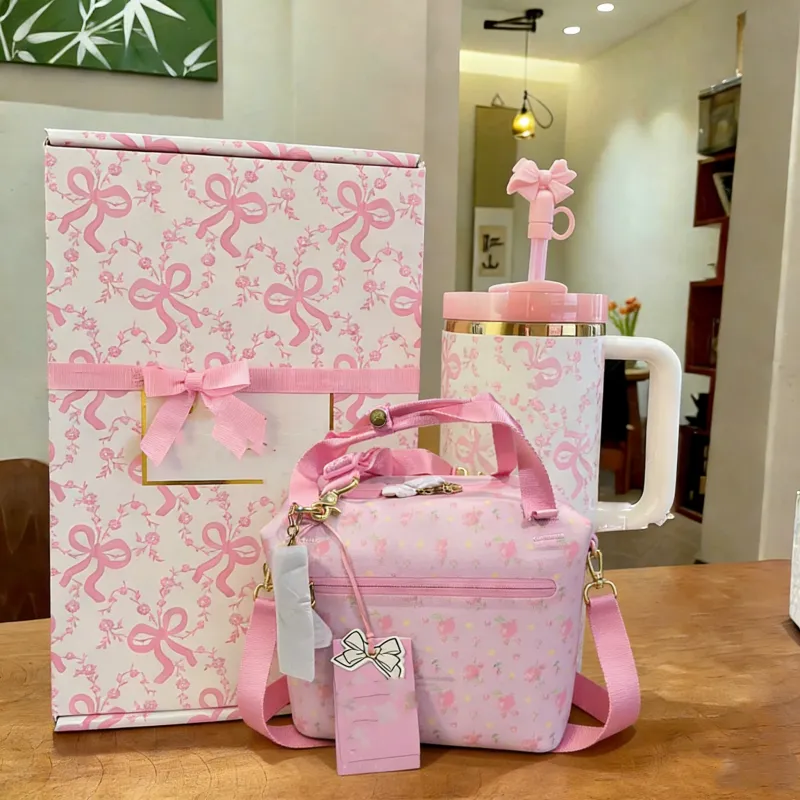 US Warehouse lunch bag cup tumbler 40oz Water Bottle Target Valentines Day Gift 2026 Heart Mugs Tumblers All Day Julienne Mini Cooler Bag Boxes