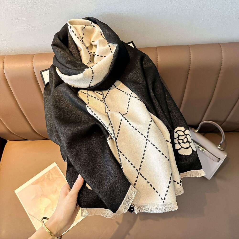 Light Luxury Small Fragrance Camellia Imitation Cashmere Scarf for Women, Elegant Double-Sided Autumn Winter Warm Neck Scarf