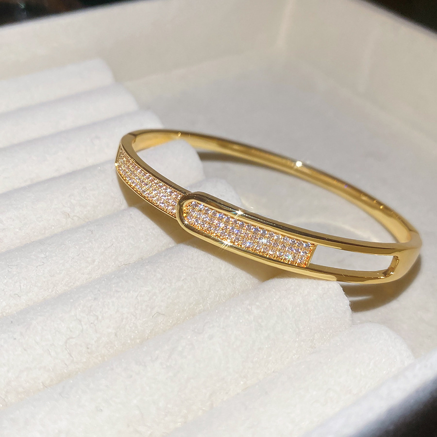 18K Real Gold Plated Zircon Letter Clasp European and American Fashion Elegant Bracelet Light Luxury High-end Feel Women's Jewelry - view 6