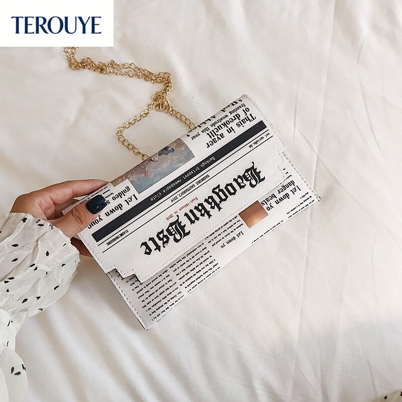TEROUYE autumn new fashion Korean style personalized newspaper style niche design iron chain retro casual crossbody bag shoulder bag - view 3