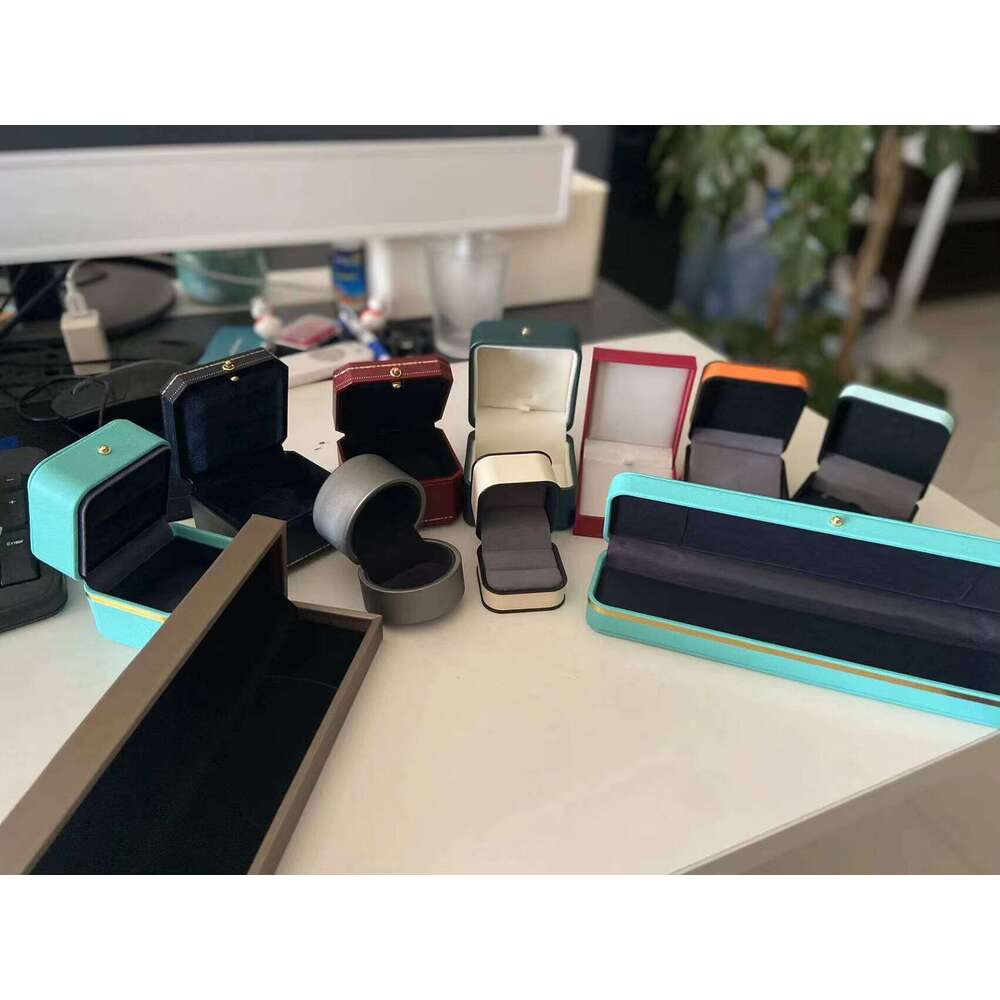 18K Gold Heart Shape Hoop Drop Earring With Round Moissanite Diamond Hiphop Custom Fine Jewelry Jewellery Accessories