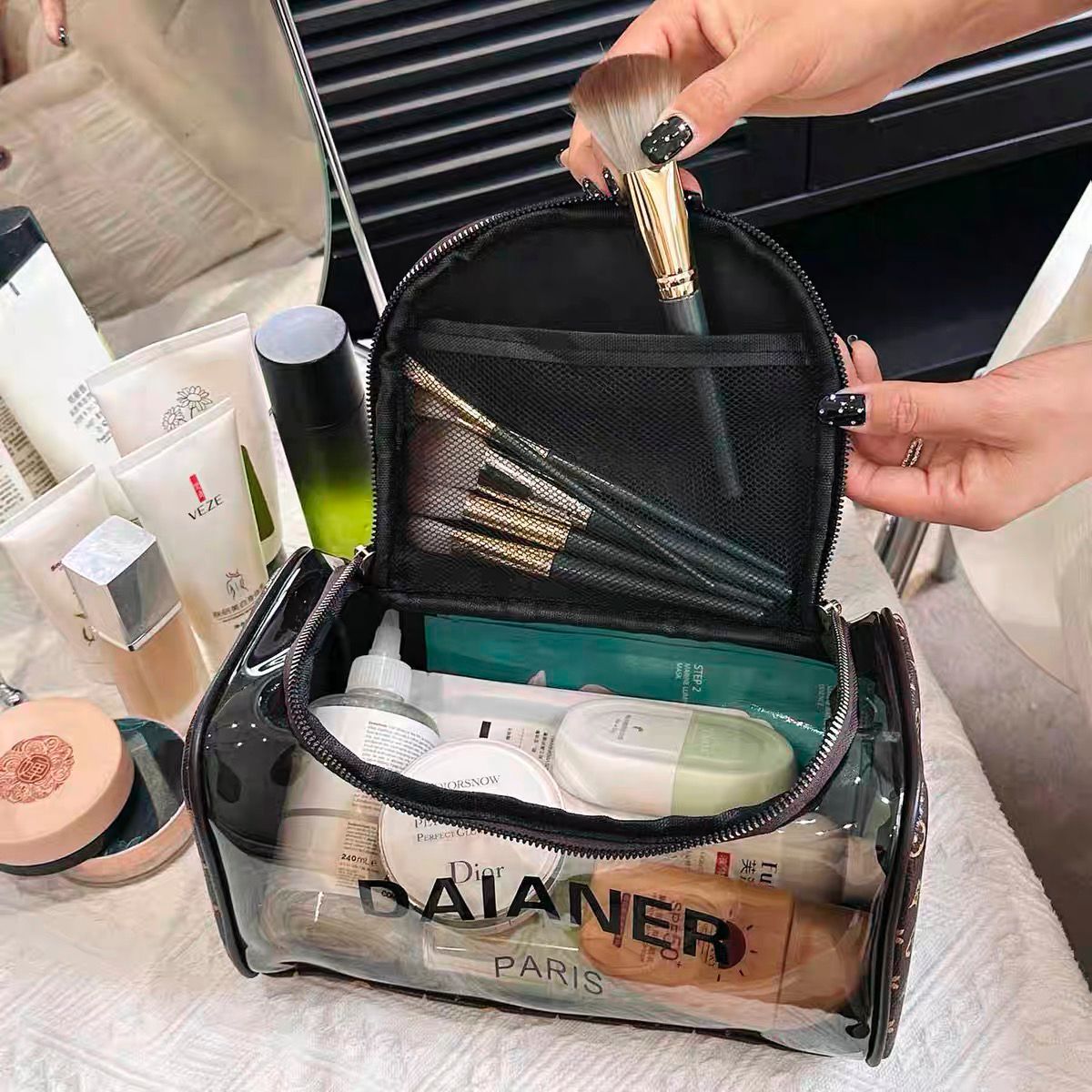 hot Free delivery Makeup bag Fashion makeup bag portable travel lipstick eyebrow pencil storage bag toiletry bag