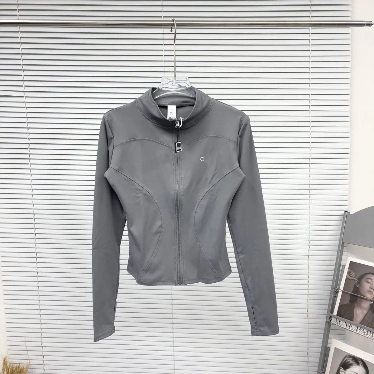 Women Yoga Jacket Sets Workout Sports Coat Top Full-Zip Track Hoodies Gym Fiess Jackets Sports Quick Dry Women Clothes