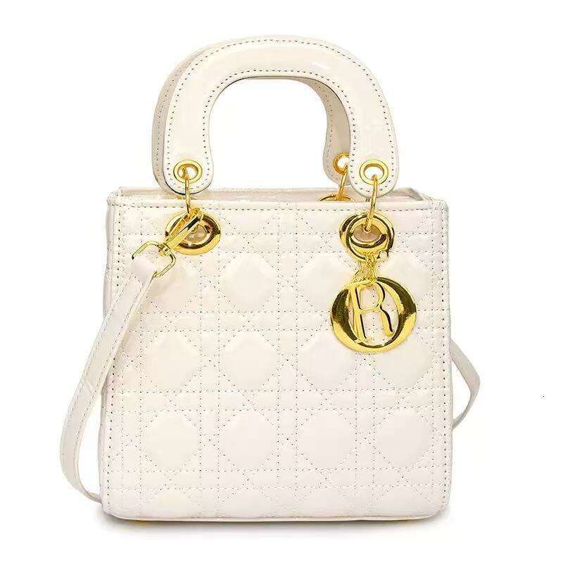 2026 New Princess French Diana Pearl Handbag Designer Women Classic leather Quilted Shoulder Crossbody bags Princess Crocodile purse evening clutches bags 7a