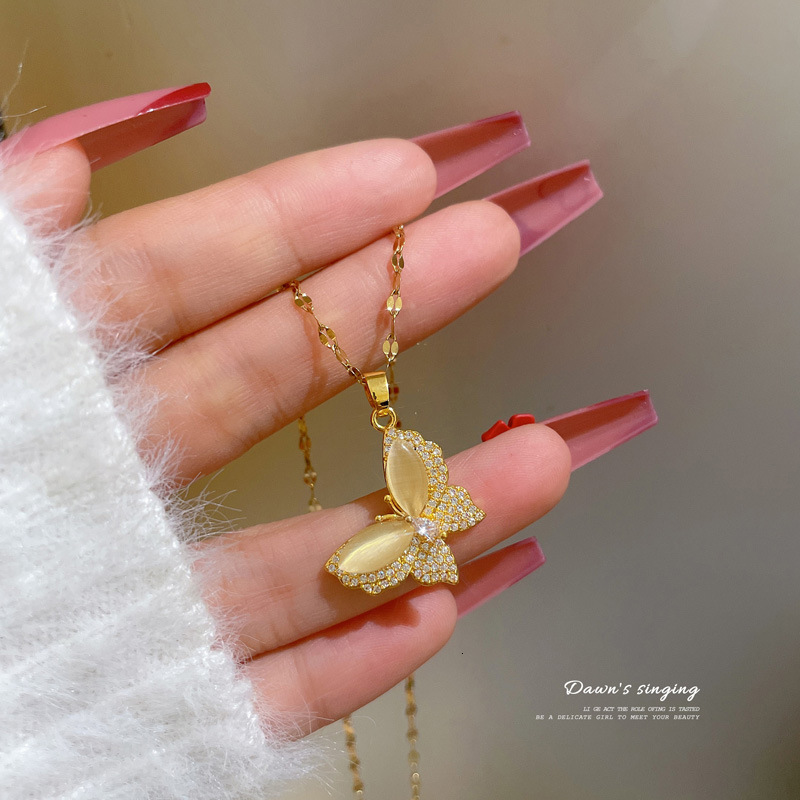 Titanium Steel Butterfly Luxury Women's Titanium Steel Necklace Full Diamond Crystal Pendant Clavicle Chain Designer Necklace Outdoor Fashion Jew