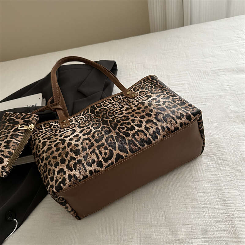 tote leopard print large capacity commuter versatile handbag single shoulder shopping new womens bag