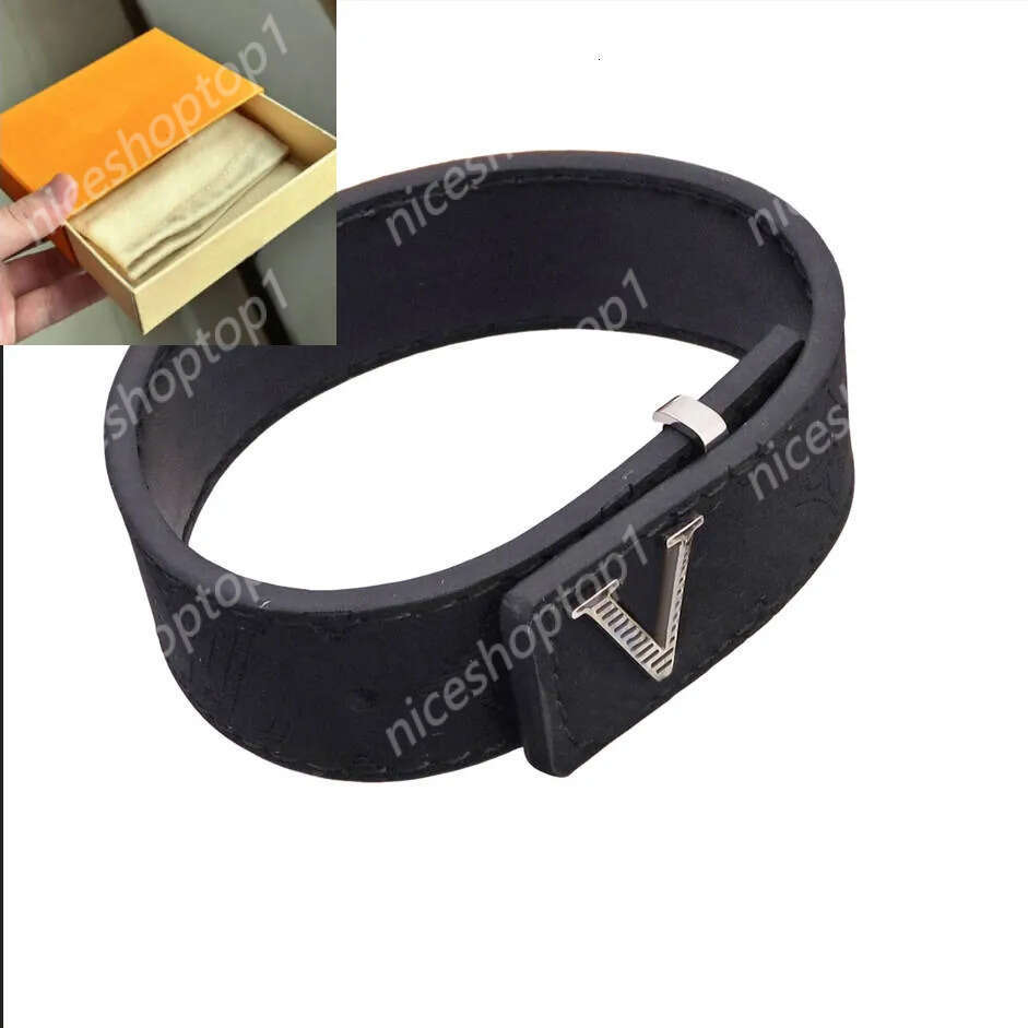 Louise lvs bracelets Lvs Mens Designer Leather Luis Vuittom Bracelet With Matte Black Texture Polished Luxury Brand Versatile Daily Refined Jewelry Gift Trendy 03b