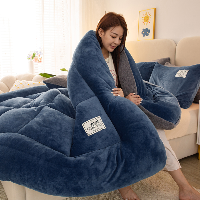 Customisable Snowflake Fleece & Lamb Fur Winter Quilt - Thick Insulating Bedding for Cozy Nights - view 8