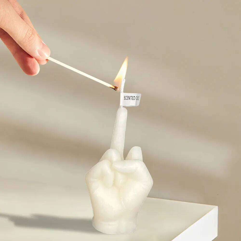 Middle Finger Scented Funny Soy Wax Long Lasting Candle Aromatherapy Hand Gesture Candles Home Room Decor Ornaments S260204