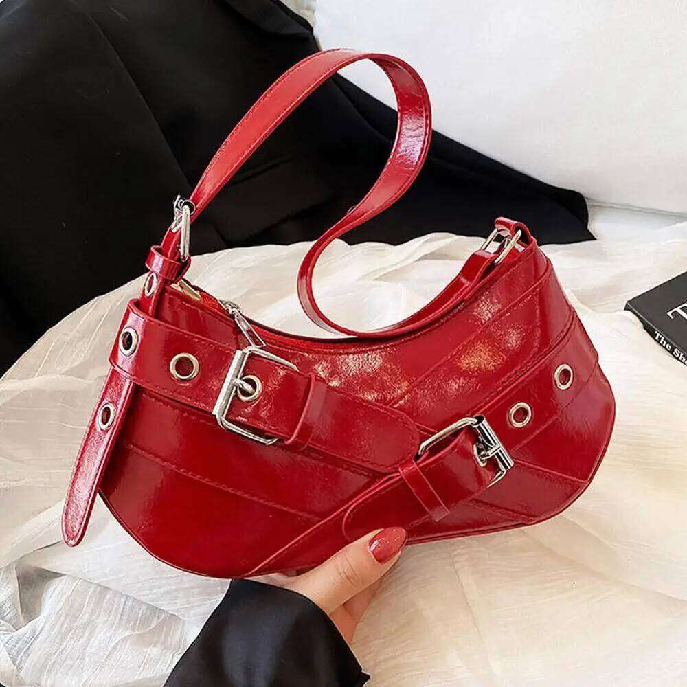 Y2K Punk Shoulder Vintage Maillard Style Belt Design Crossbody Bag Retro Edgy Underarm Purse for Women C260204