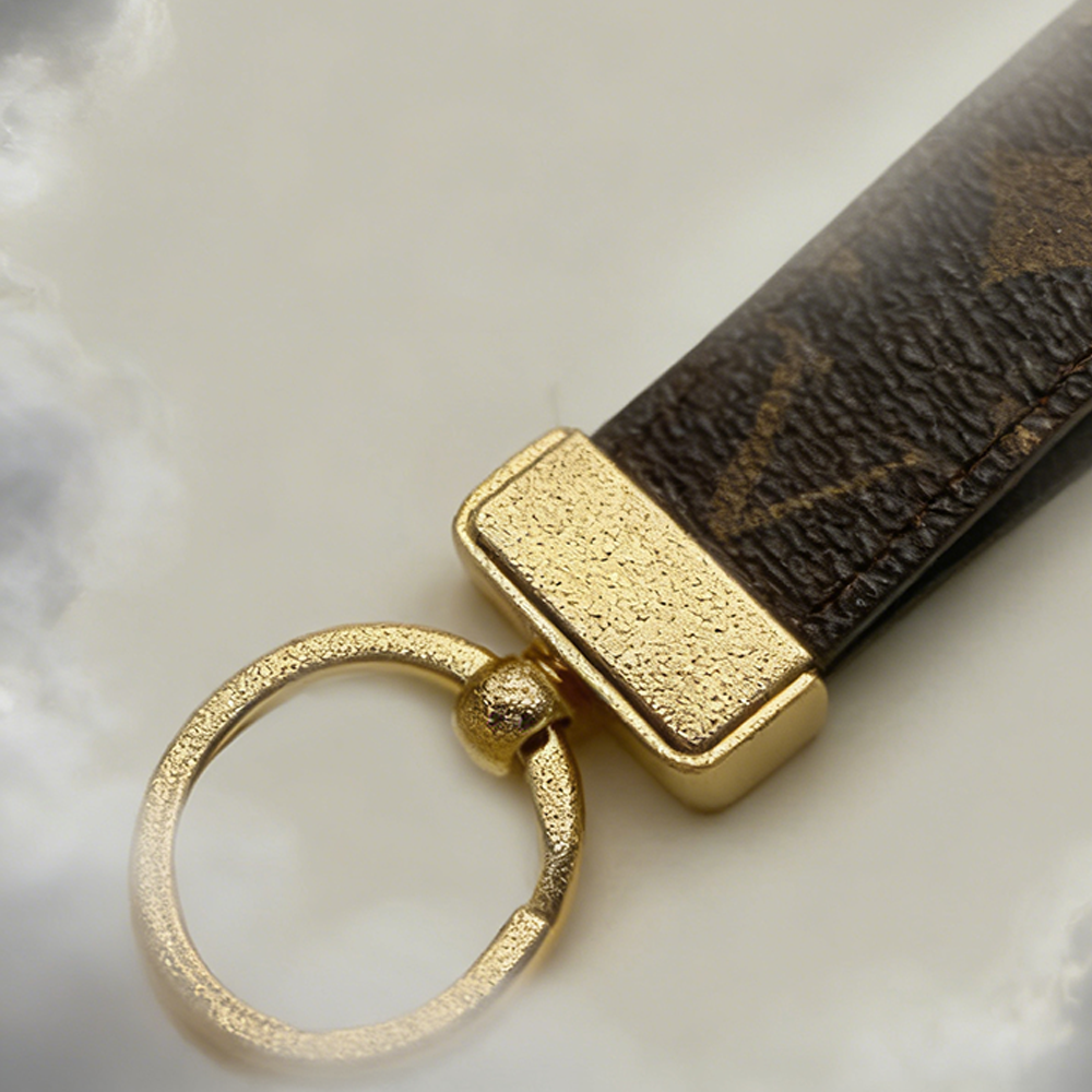 pink Designer key chain Luxury keychain keyring Classic Keychain Exquisite Car Keyring Zinc Alloy Letter Unisex Lanyard Gold Black Metal Small 69sai