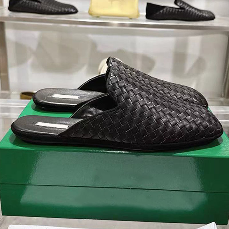 Womens Mens Travel Case Palazzo Slipper classic Intrecciato leather travel slipper indoor wear outdoors comfortable Open back slipper Designer Sunday Slipper