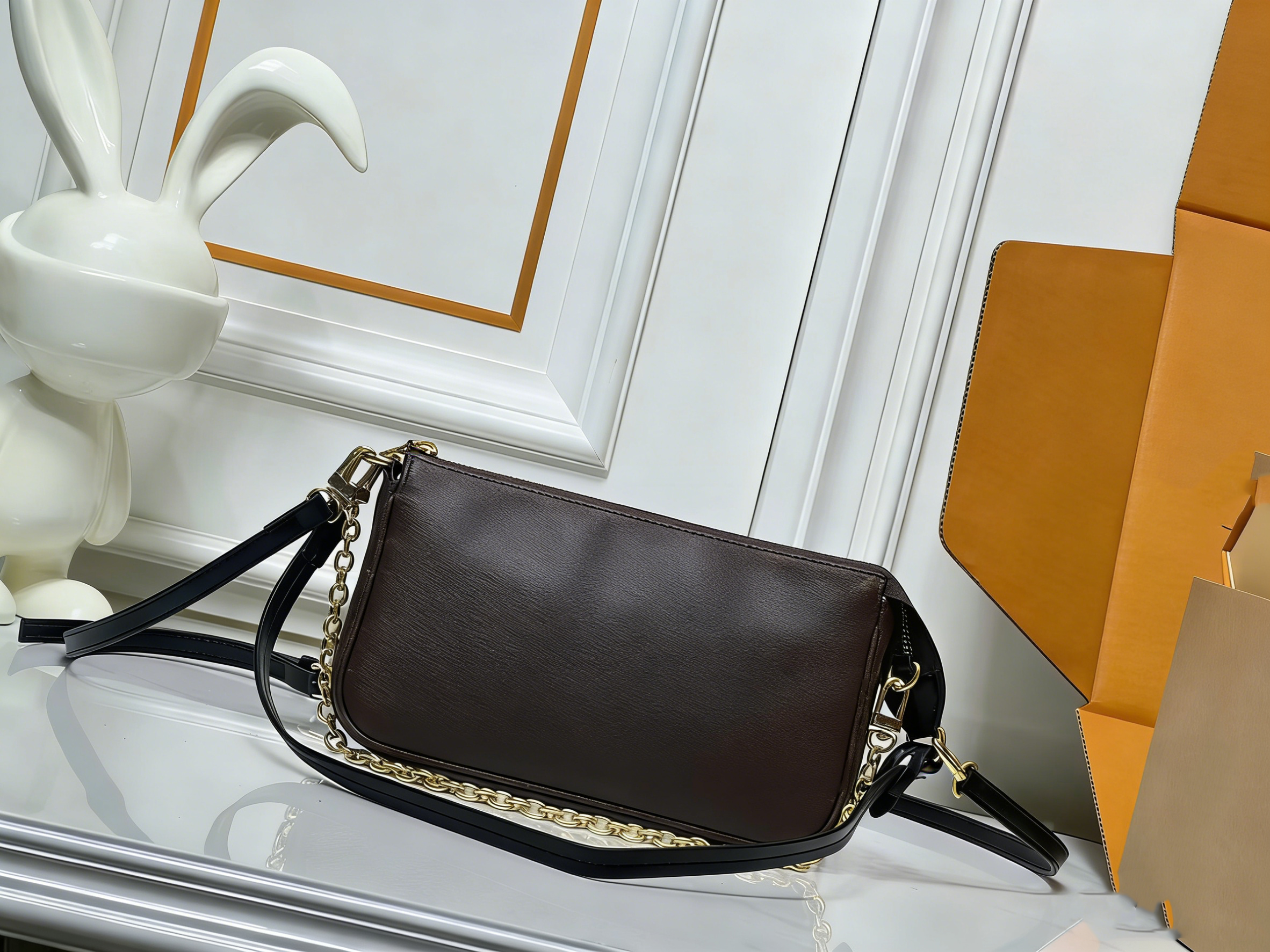 luxury designer classic retro cross-body bag casual handbag leather one-shoulder makeup bag and cross-body bag