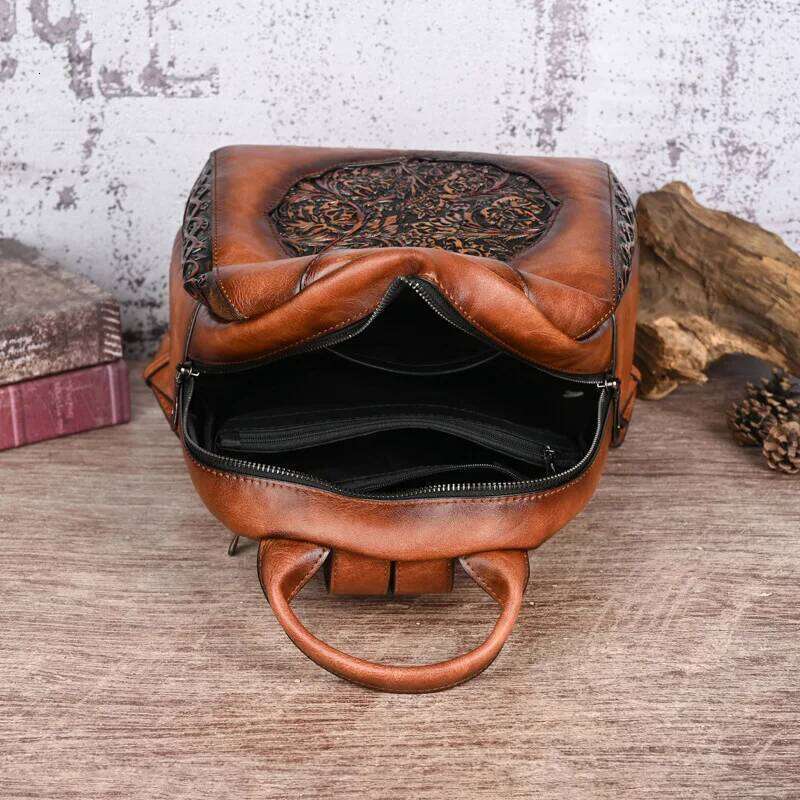 MOTAORA 2025 New Women's Backpack For Women Leather Bag Vintage Embossed Feminina Backpacks Ladies Travel Bags Handmade 9 Colors Z260204