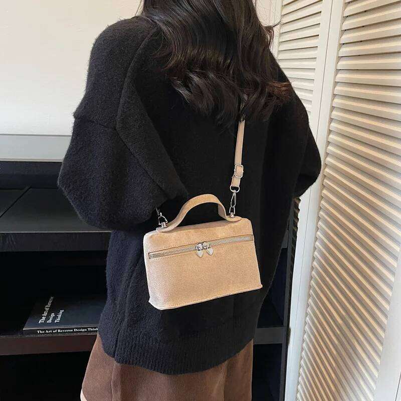 New Trendy Matte Crossbody Minimalist Box Design Pure Color Handle Bag for Women Textured Casual and Versatile Evening Bags C260204