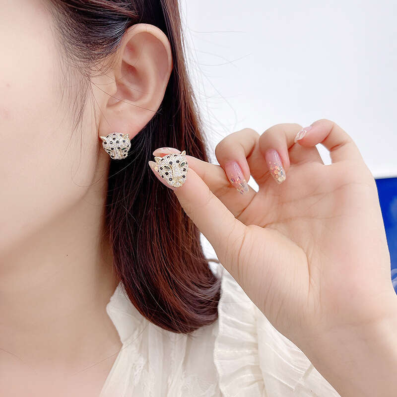 Fashionable and Unique Creative Cute Small Animal Micro Inlaid Zircon S925 Silver Needle Leopard Stud Earrings