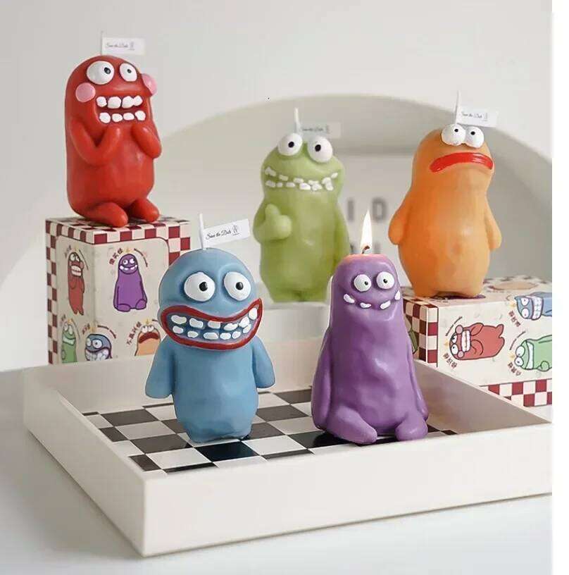 Earthlings Monster Fun Creative Birthday Gifts Handmade Aromatherapy Candles S260204